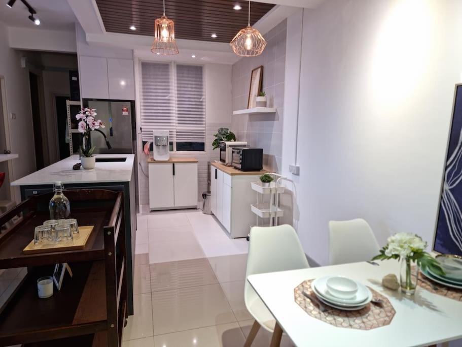 The Cotton Bleu Homestay Kuala Terengganu Buitenkant foto