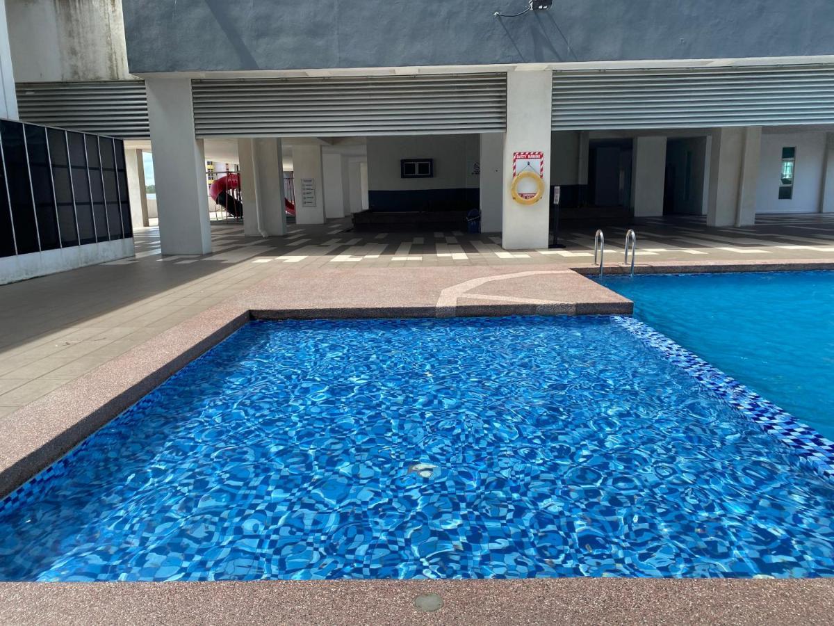 The Cotton Bleu Homestay Kuala Terengganu Buitenkant foto